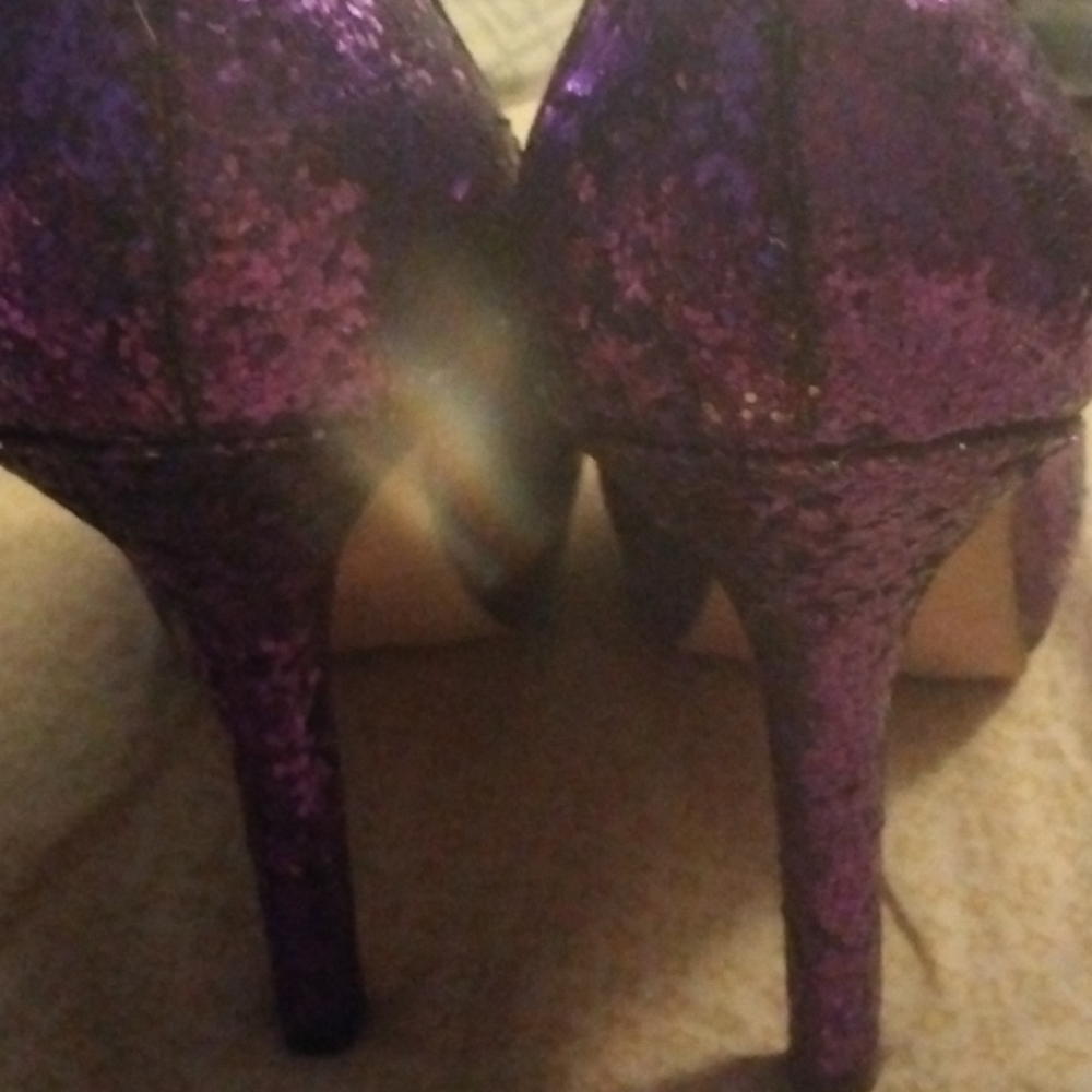 High heels - Picture 3 of 3